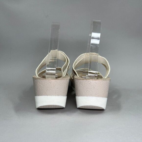 Fantasy Sandals Women's Size 9.5 Aria Criss-Crossed Strapped Wedge Sandals - Picture 5 of 12